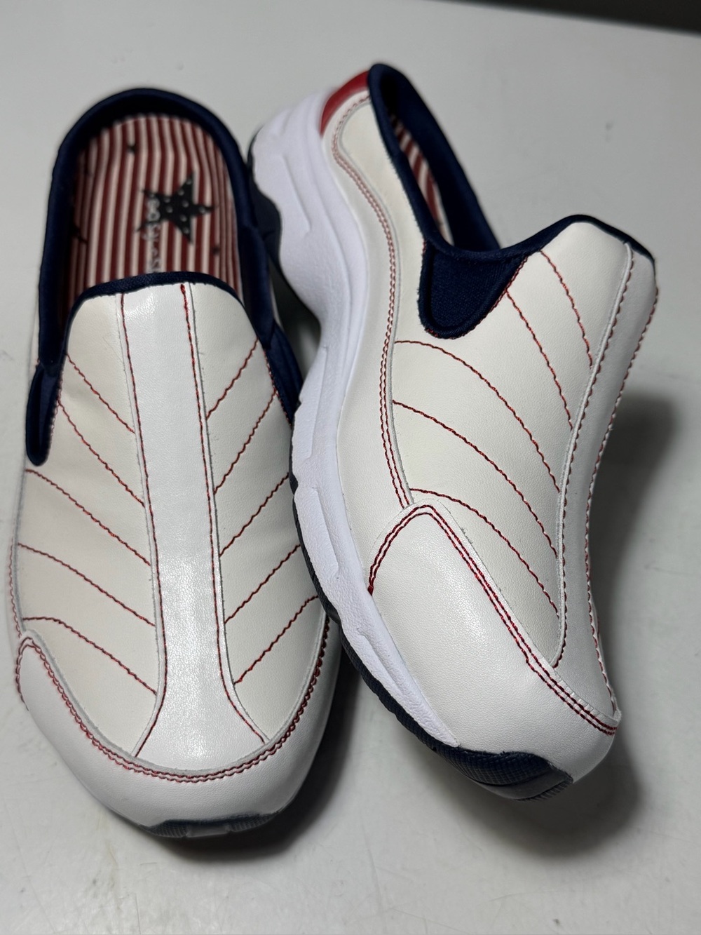 Easy Spirit 8W Women’s Hotrace Slip on Walking Sneaker - Red, White, & Blue New